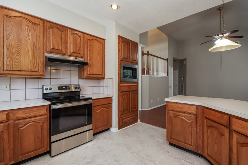 2,200/Mo, 12415 Logan Mill Dr Houston, TX 77070 Kitchen View 2