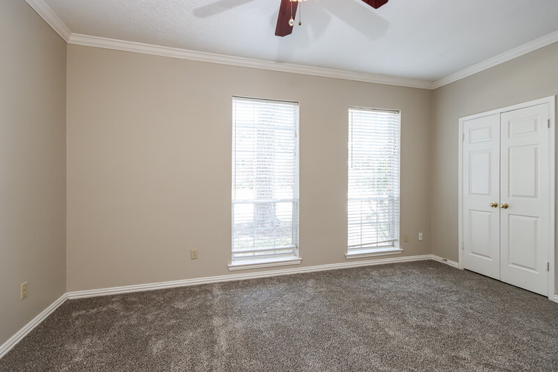 2,200/Mo, 12415 Logan Mill Dr Houston, TX 77070 Main Bedroom View 2