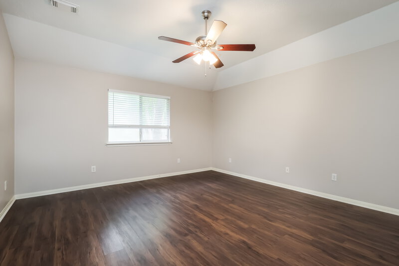 2,155/Mo, 30 Shimmer Pond Pl Conroe, TX 77385 Main Bedroom View