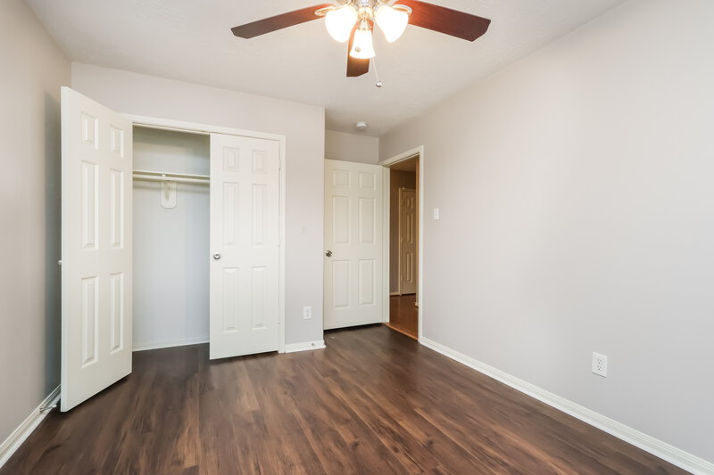 2,155/Mo, 30 Shimmer Pond Pl Conroe, TX 77385 Bedroom View