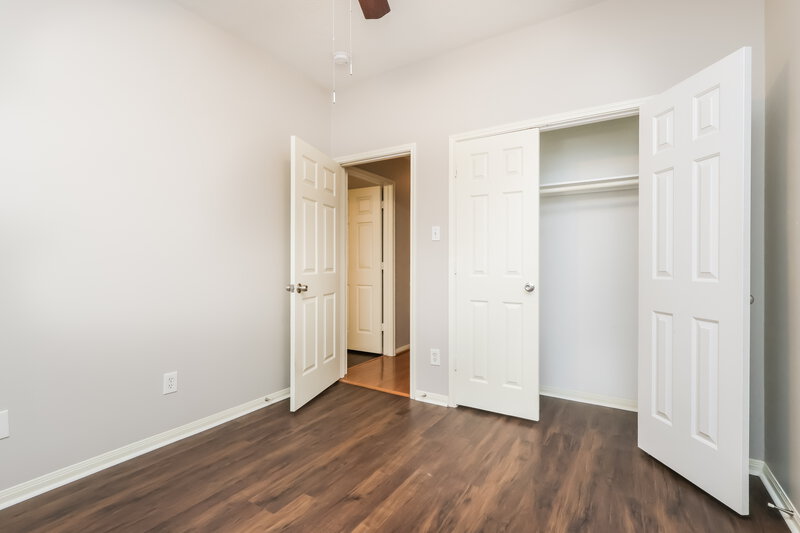 2,155/Mo, 30 Shimmer Pond Pl Conroe, TX 77385 Bedroom View 2