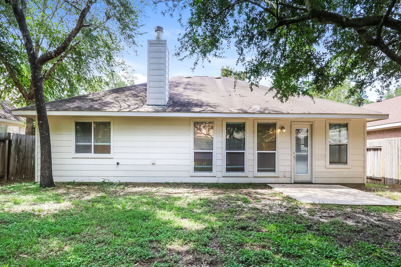 2,155/Mo, 30 Shimmer Pond Pl Conroe, TX 77385 Rear View