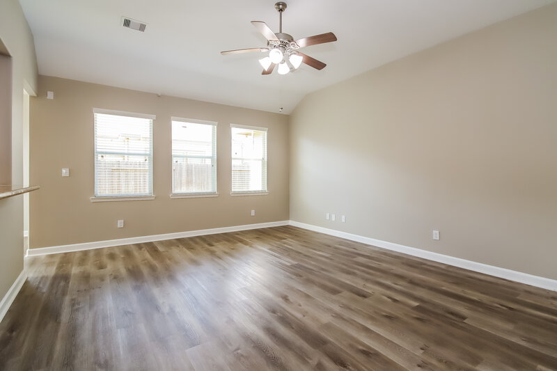 2,675/Mo, 15119 Sun Glaze Ct Humble, TX 77346 Living Room View