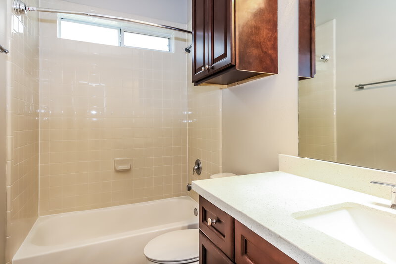 2,675/Mo, 15119 Sun Glaze Ct Humble, TX 77346 Bathroom View