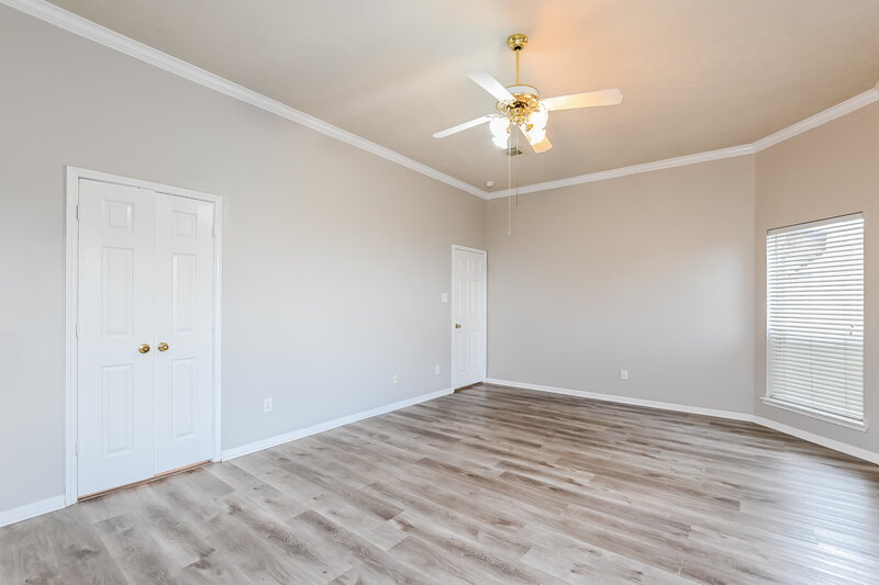 0/Mo, 2634 Vermillion Rd Seabrook, TX 77586 Main Bedroom View 2