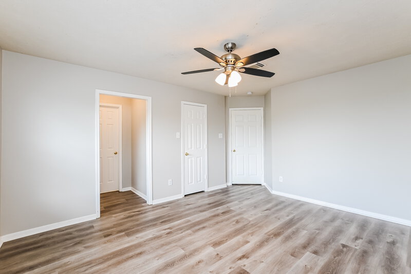 0/Mo, 2634 Vermillion Rd Seabrook, TX 77586 Bedroom View 2