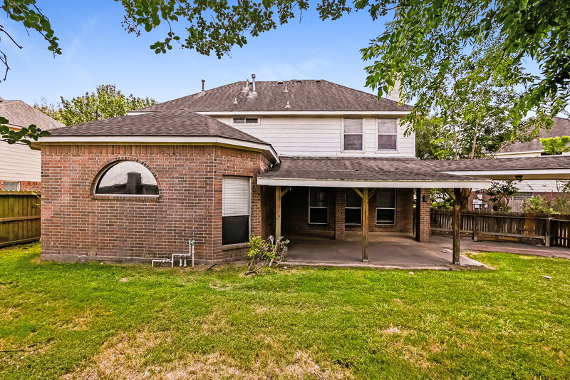 0/Mo, 2634 Vermillion Rd Seabrook, TX 77586 Rear View