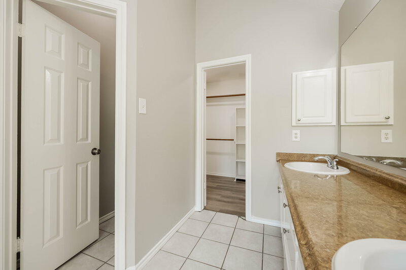 2,135/Mo, 1723 Milholland Dr Spring, TX 77386 Main Bathroom View