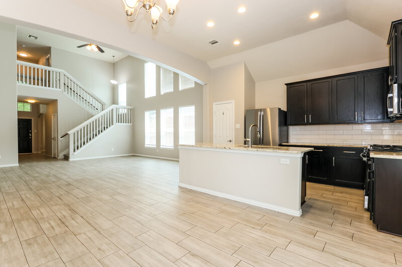 2,165/Mo, 28923 Hidden Lk W Magnolia, TX 77354 Dining Room View 2