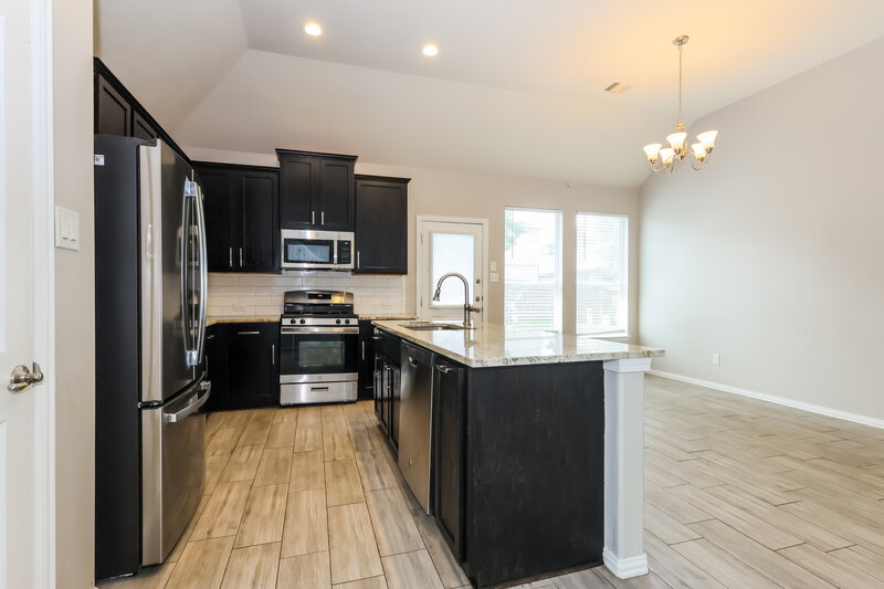 2,165/Mo, 28923 Hidden Lk W Magnolia, TX 77354 Kitchen View