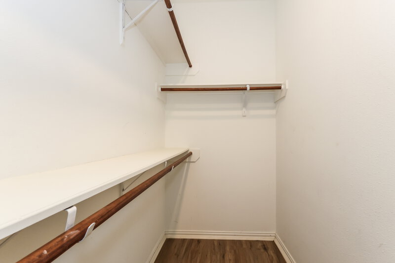 2,165/Mo, 28923 Hidden Lk W Magnolia, TX 77354 Walk In Closet View