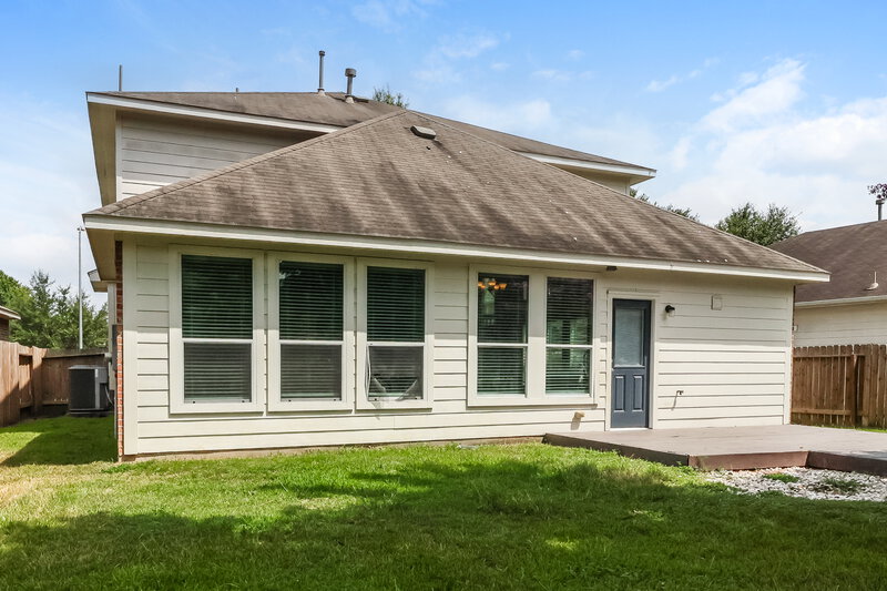 2,165/Mo, 28923 Hidden Lk W Magnolia, TX 77354 Rear View