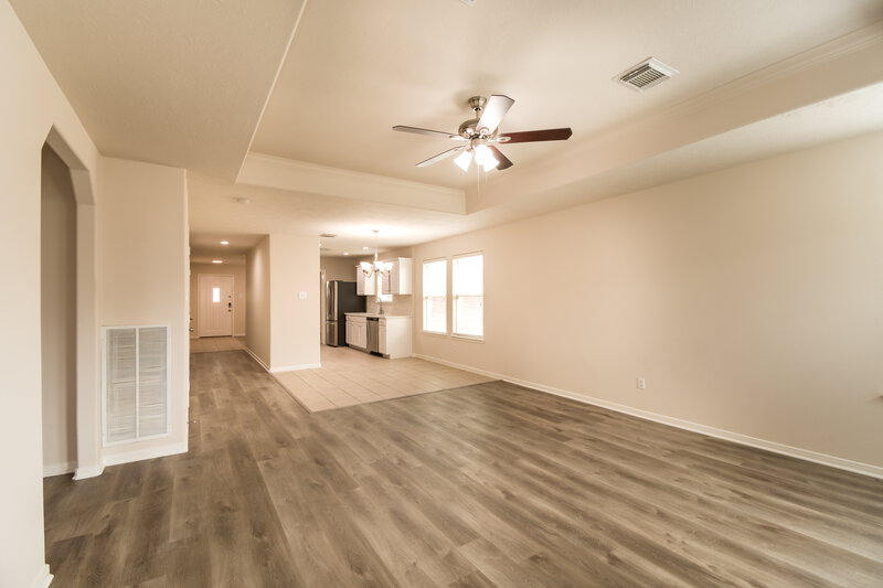2,130/Mo, 19307 Arrow Grand Ct Richmond, TX 77407 Family Room View 2