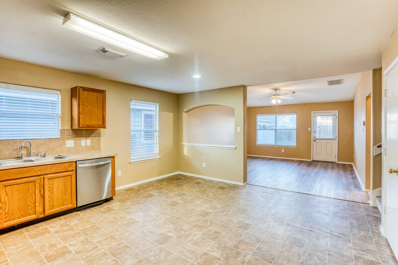 2,270/Mo, 8223 Wainwright Way Rosharon, TX 77583 Breakfast Nook View