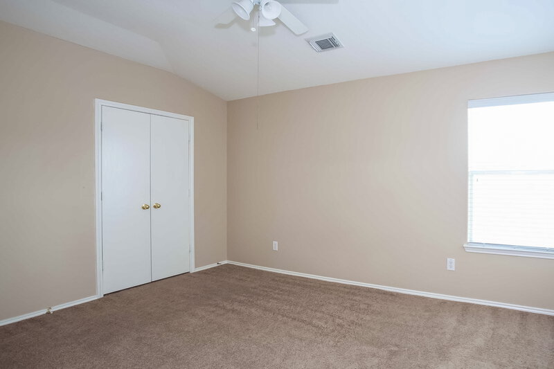 2,370/Mo, 8223 Wainwright Way Rosharon, TX 77583 Bedroom View 3