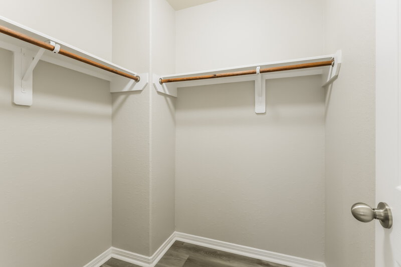 2,150/Mo, 2694 Elm Crossing Trl Spring, TX 77386 Walk In Closet View