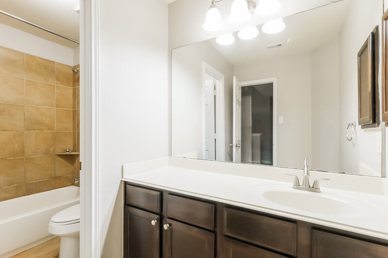 2,150/Mo, 2694 Elm Crossing Trl Spring, TX 77386 Bathroom View