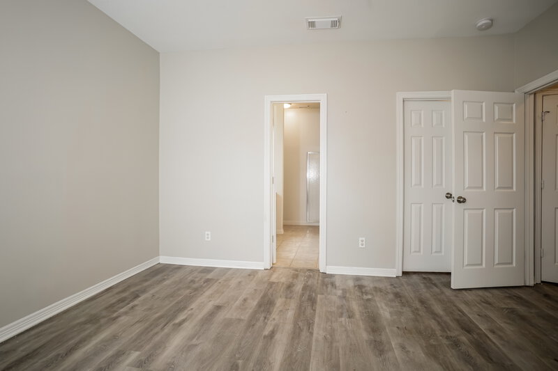 2,180/Mo, 21226 Peachvine Ln Tomball, TX 77375 Main Bedroom View 2