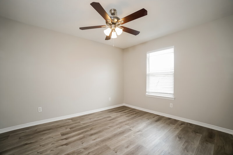 2,180/Mo, 21226 Peachvine Ln Tomball, TX 77375 Main Bedroom View 3