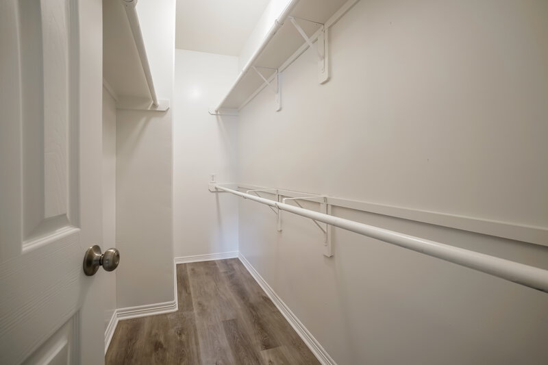 2,180/Mo, 21226 Peachvine Ln Tomball, TX 77375 Walk In Closet View