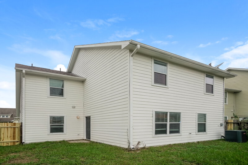 2,180/Mo, 21226 Peachvine Ln Tomball, TX 77375 Rear View