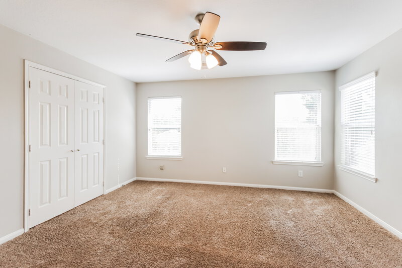 1,815/Mo, 32327 Willow Creek Park Conroe, TX 77385 Main Bedroom View 2