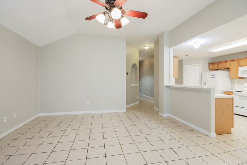 1,590/Mo, 16901 Canary St Conroe, TX 77385 Living Room View 2