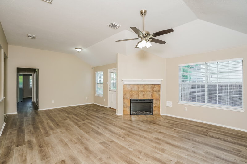 1,880/Mo, 1842 Strongs Ct Katy, TX 77449 Living Room View
