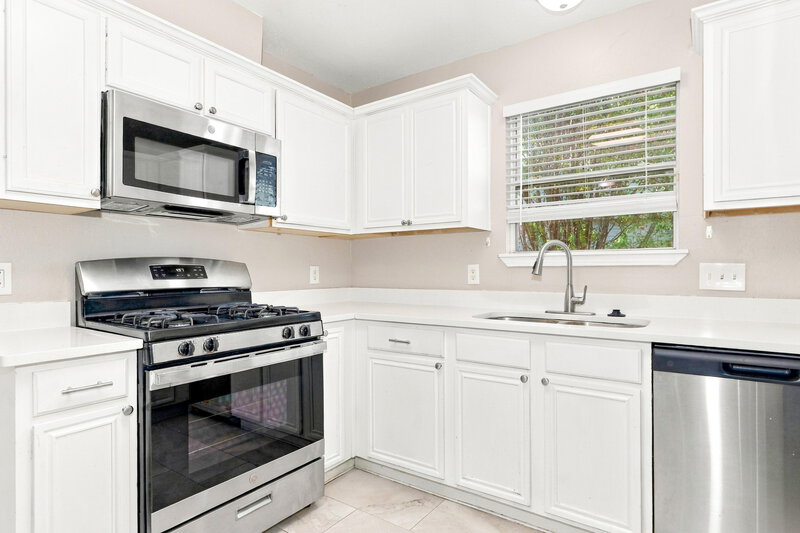 1,875/Mo, 1842 Strongs Ct Katy, TX 77449 Kitchen View 2