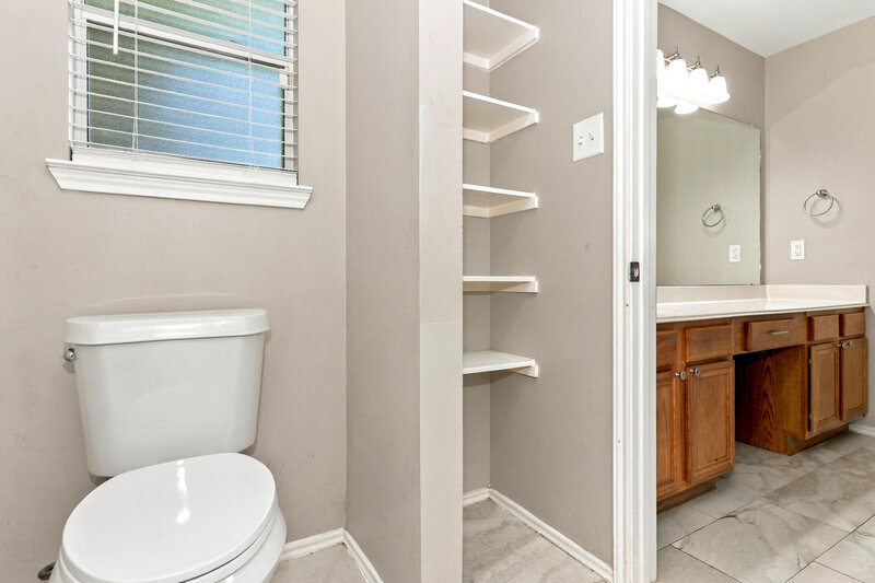 1,875/Mo, 1842 Strongs Ct Katy, TX 77449 Primary Bathroom View 2
