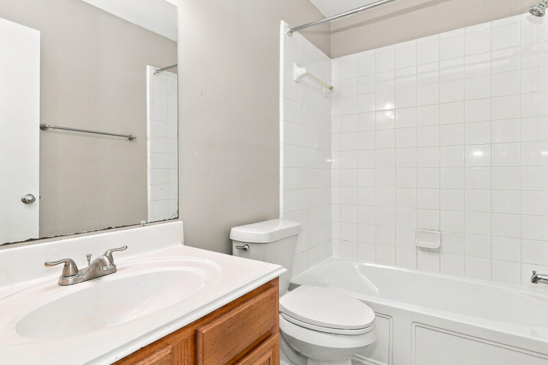 1,875/Mo, 1842 Strongs Ct Katy, TX 77449 Bathroom View