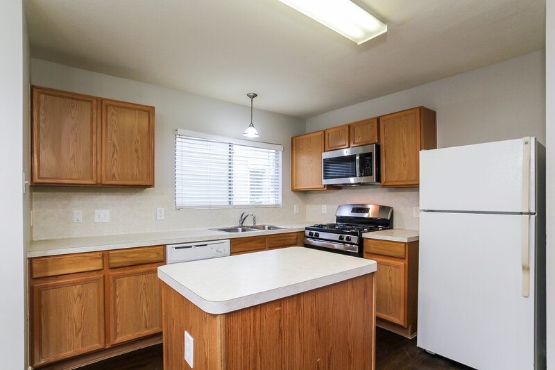 1,855/Mo, 423 Laurel Timbers Dr Humble, TX 77339 Kitchen View