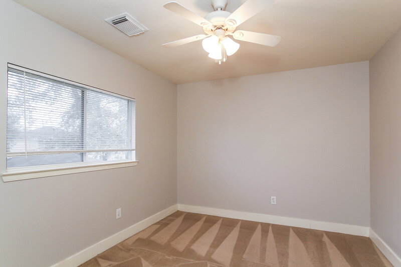 1,855/Mo, 423 Laurel Timbers Dr Humble, TX 77339 Bedroom View