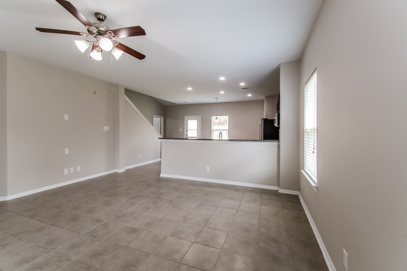1,965/Mo, 323 Ginseng Ln Crosby, TX 77532 Living Room View 3