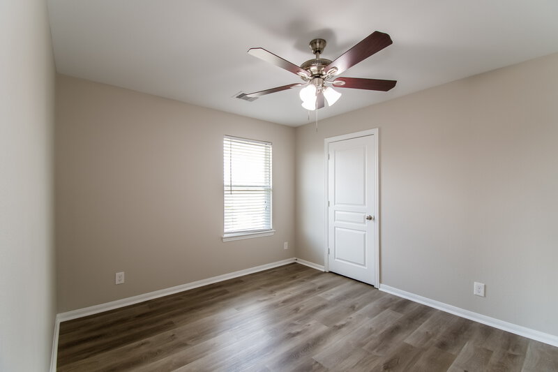 1,965/Mo, 323 Ginseng Ln Crosby, TX 77532 Bedroom View 2