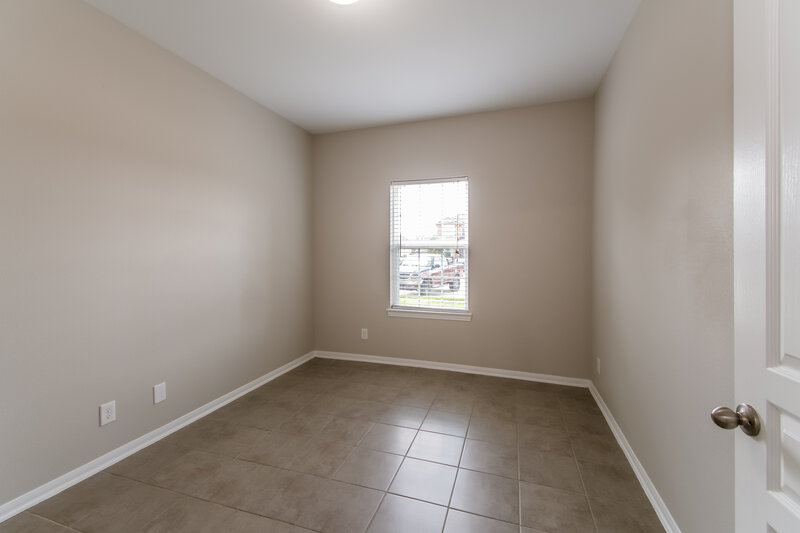 1,965/Mo, 323 Ginseng Ln Crosby, TX 77532 Bedroom View 4