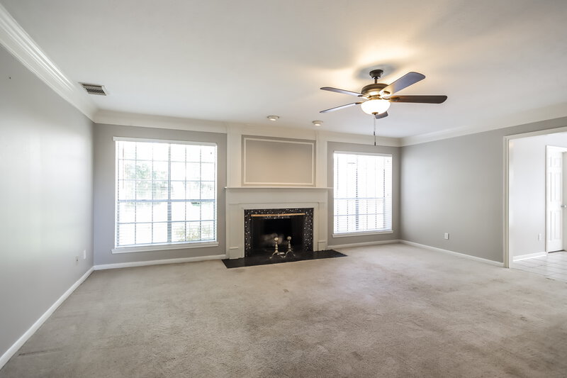2,555/Mo, 3102 Hickory Falls Dr Kingwood, TX 77345 Living Room View