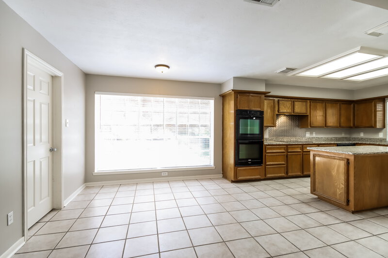 2,555/Mo, 3102 Hickory Falls Dr Kingwood, TX 77345 Breakfast Nook View