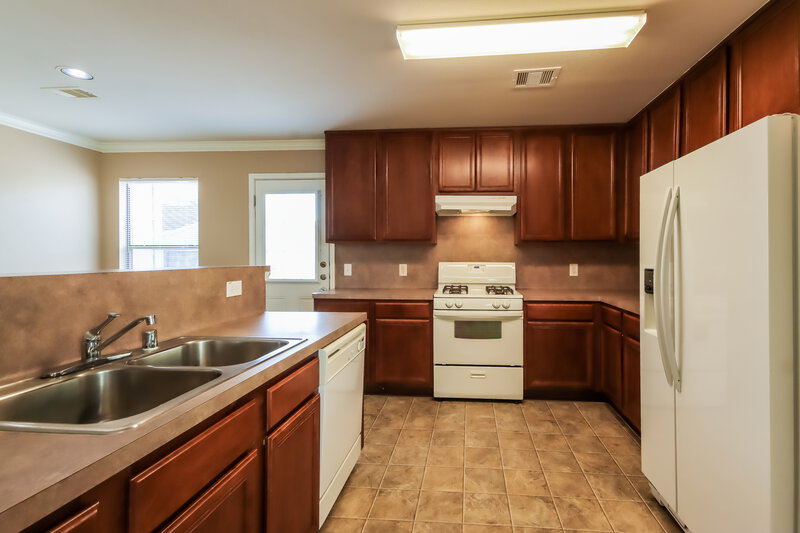2,520/Mo, 8119 Sanders Forest Ct Humble, TX 77338 Kitchen View