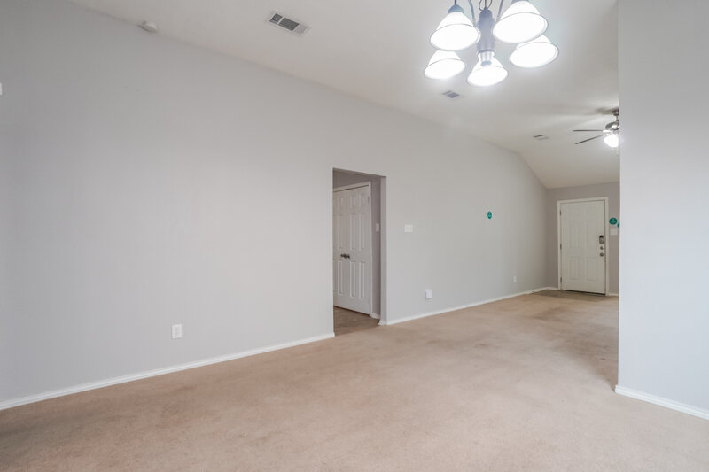 1,700/Mo, 15154 Elstree Dr Channelview, TX 77530 Dining Room View