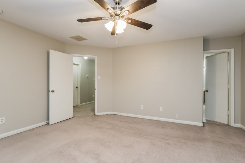 1,800/Mo, 15602 Clarks Fork Ct Houston, TX 77086 Main Bedroom View 2