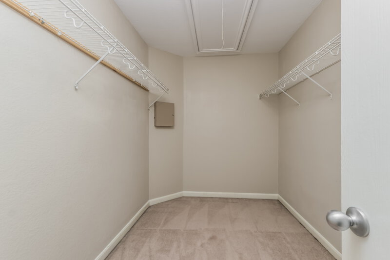 1,800/Mo, 15602 Clarks Fork Ct Houston, TX 77086 Walk In Closet View
