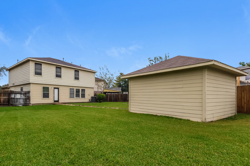 1,800/Mo, 15602 Clarks Fork Ct Houston, TX 77086 Rear View