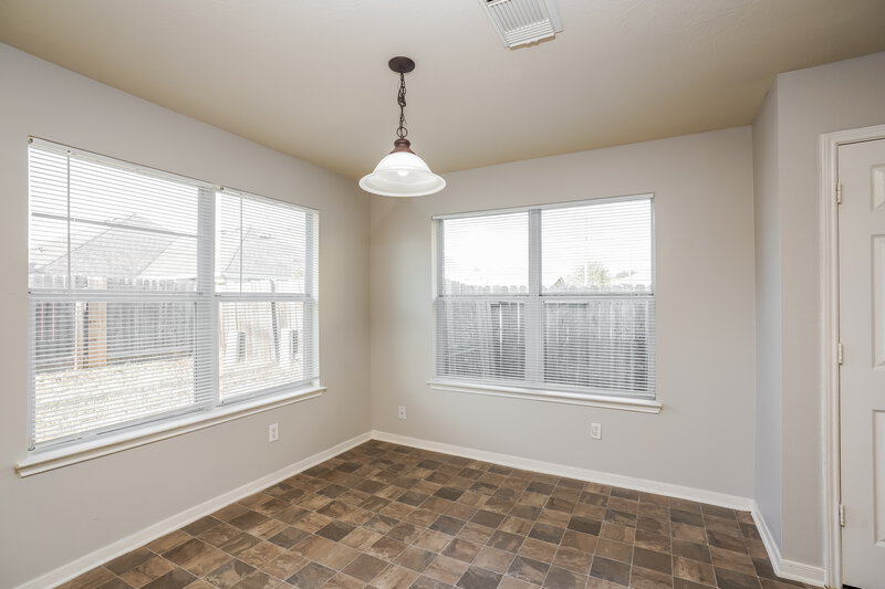 2,185/Mo, 923 Chad Baytown, TX 77521 Breakfast Nook View
