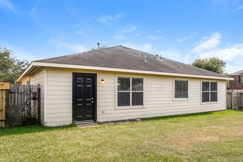 1,770/Mo, 19726 Coldfield Dr Katy, TX 77449 Rear View