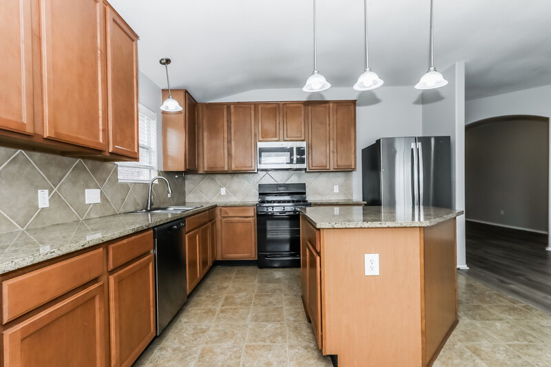 2,075/Mo, 214 Kestrel Ln Rosharon, TX 77583 Kitchen View