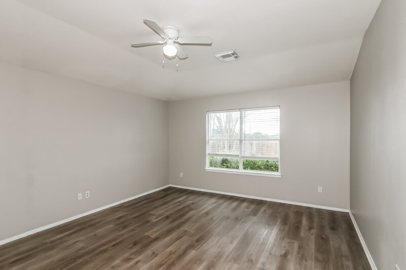 2,075/Mo, 214 Kestrel Ln Rosharon, TX 77583 Main Bedroom View