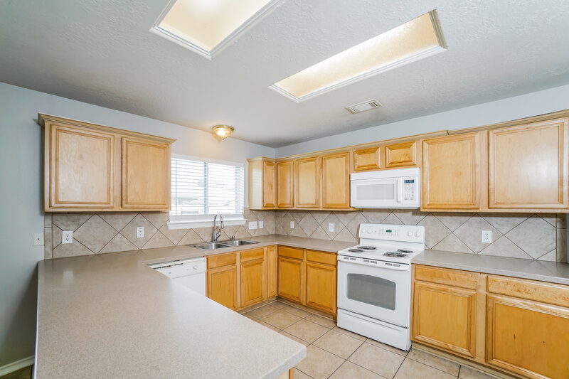 2,050/Mo, 13030 Sandhill Park Ln Houston, TX 77044 Misc View 8