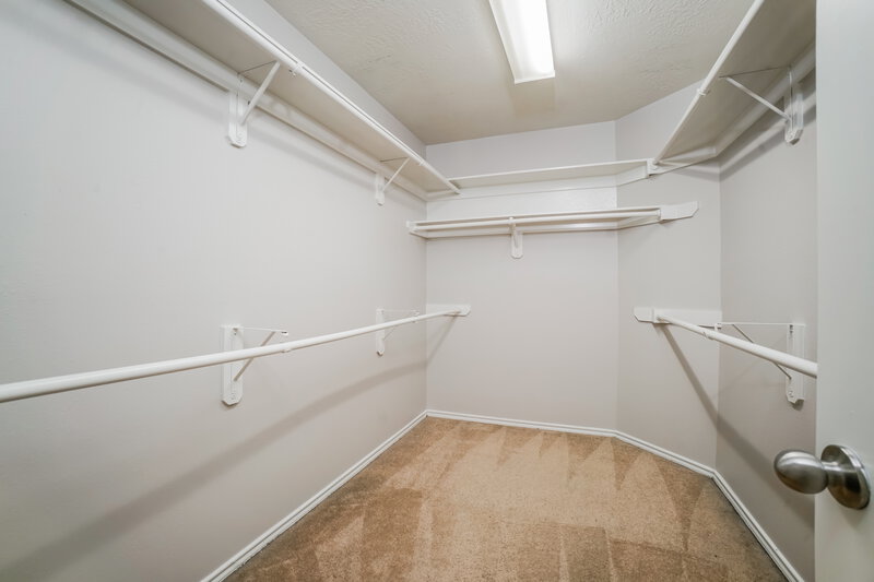 2,065/Mo, 13030 Sandhill Park Ln Houston, TX 77044 Walk In Closet View