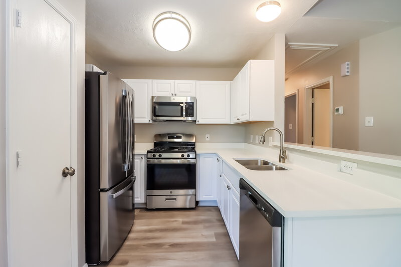 1,785/Mo, 4907 Winnipeg Blvd Richmond, TX 77469 Kitchen View